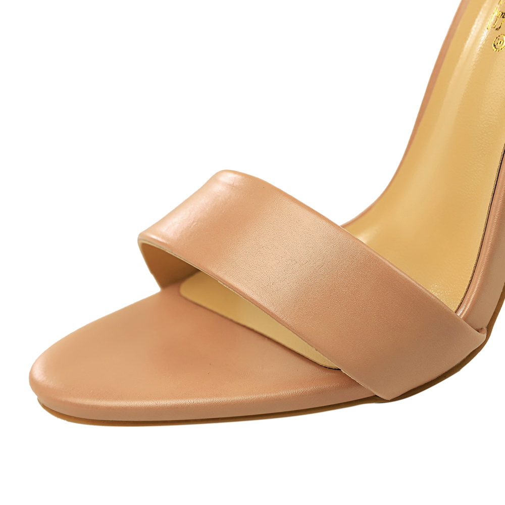Vrouwen Zwart-Wit Beknopt Leer - Ankle Strap Attachment recensie en prijs